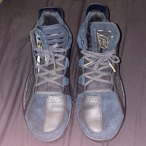 adidas Dame 6 Leather Mens Basketball Sneakers